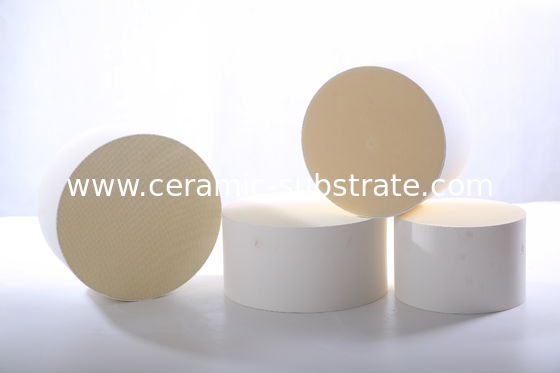 kopen Mullite van de honingraatkeramiek van het de Katalysatorsubstraat van het Honingraat de Ceramische Substraat Ceramische Honingraat online manufacture